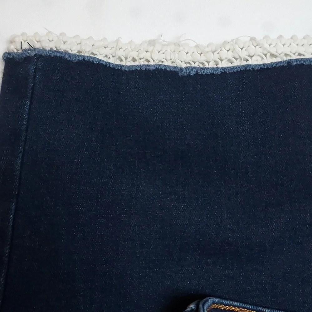 Levis Women's Blue Jeans Sz 14 - Picture 3 of 9